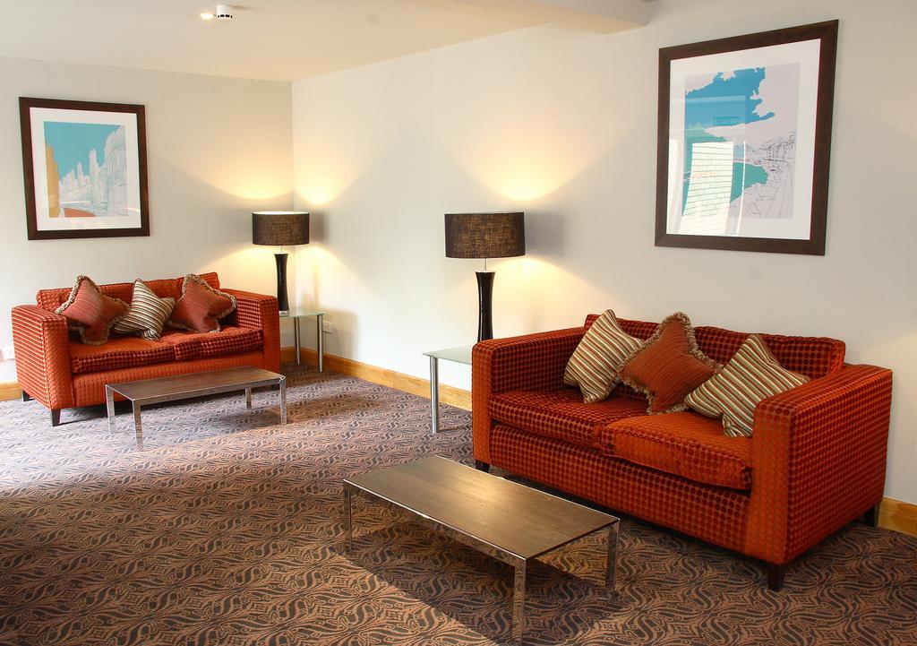 Cambridge Bar Hill Hotel, BW Signature Collection Esterno foto